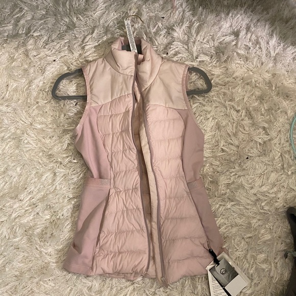 Lululemon down for it all vest! - Picture 2 of 6